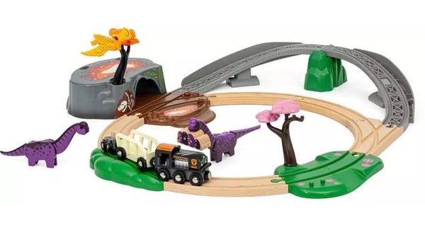 BRIO World Dinosaur Adventure Set: Track, Train, Carriages and Dinosaurs 36094